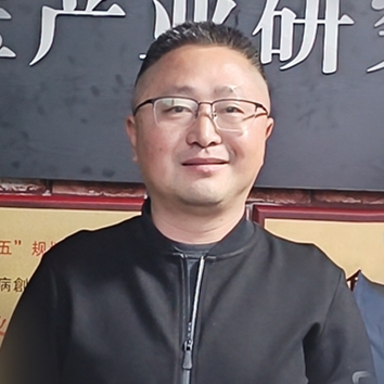 李羿